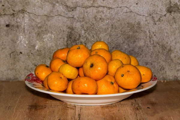 Still life - Oranges in Dish — Stock Photo, Image