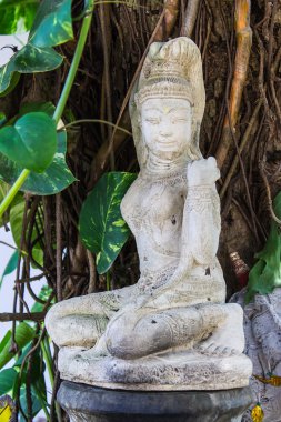Beyaz phra Tayland mae thorani heykel