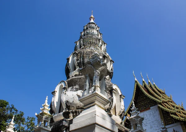Pagoda v wat kru toa, chiangmai, Thajsko — Stock fotografie