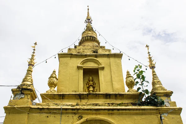 Starego złota pagoda w Tajlandii — Zdjęcie stockowe