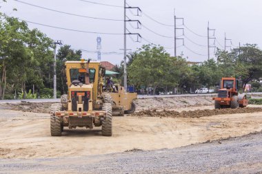  Buharlı silindir tesviye yol silindiri ile traktör