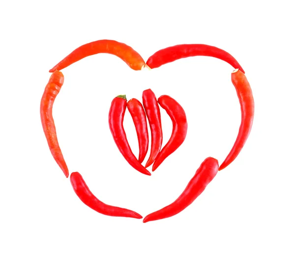 Izole kırmızı biber biber kalp şekli — Stok fotoğraf