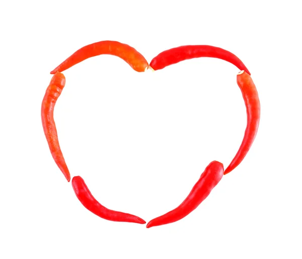 Rote Chilischote Herzform isoliert — Stockfoto