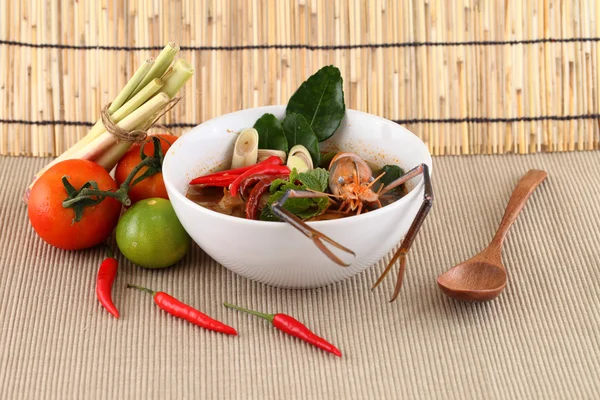Тайский суп из батата с креветками — стоковое фото