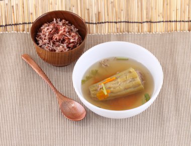 Beyaz bir arka plan üzerinde izole makro muz