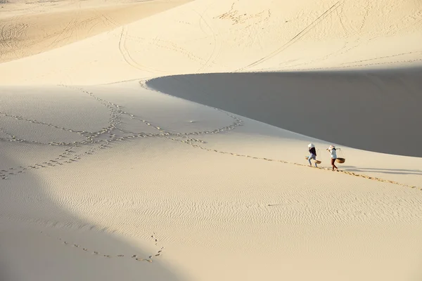 Bílé písečné duny v mui ne, vietnam — Stock fotografie