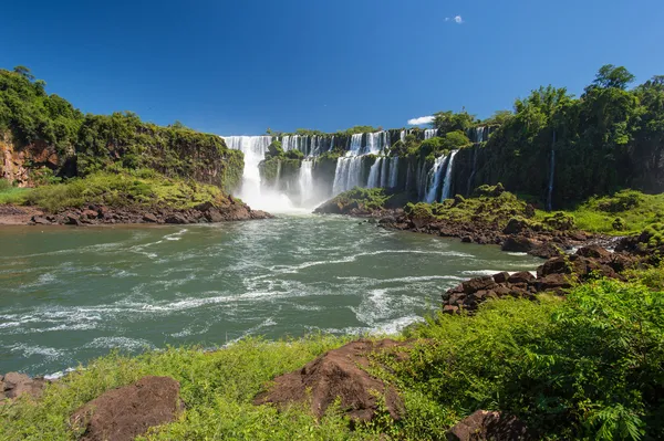 Iguazu esik kilátás Argentínából — Stock Fotó