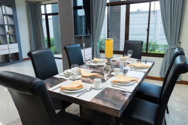 Modern yemek odası. 