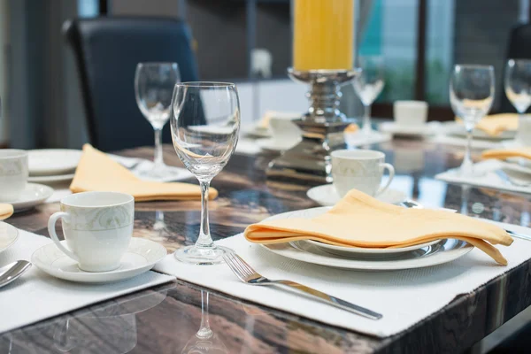 Tavolo da pranzo di lusso — Foto Stock