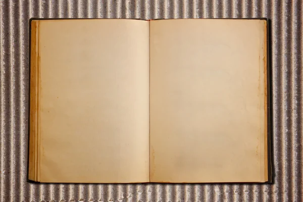 Cuaderno sobre el fondo de bambú — Foto de Stock