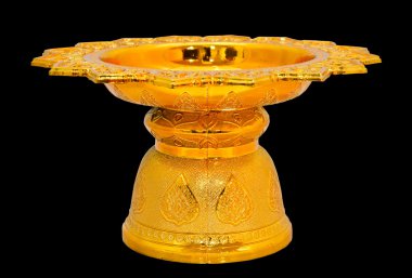 yolu ile yalıtılmış zemin üzerine Tay altın tepsi