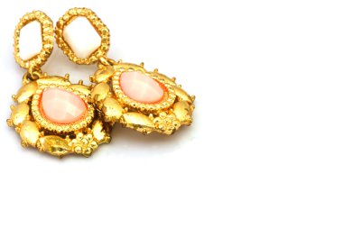 beyaz izole Mercan küpeler