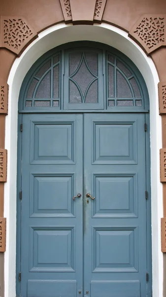 Haustür eines traditionellen — Stockfoto