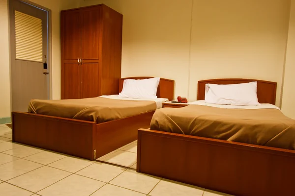 Moderna sovrum i hotel — Stockfoto