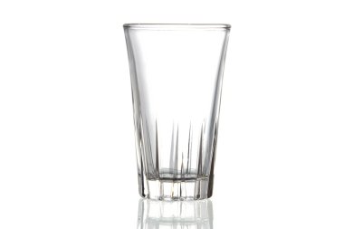 boş bardak. Beyaz arka plan üzerinde izole 
