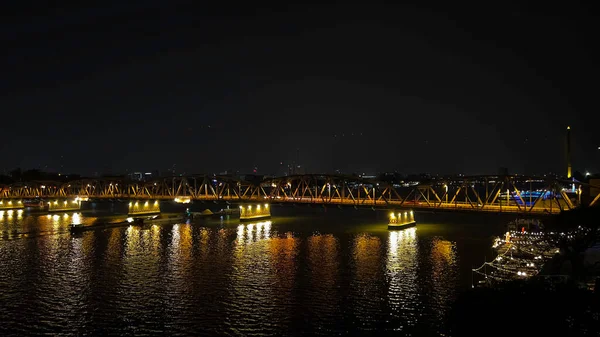 Ночной Свет Моста Города Светлая Тень Реке — стоковое фото