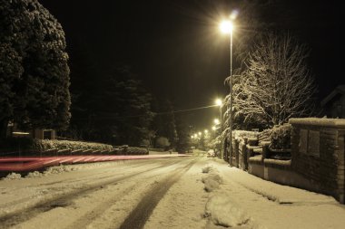 karlı havalarda akşam kırmızı satır