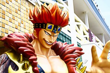 Nagasaki, Japonya - 13 Mayıs 2013: One Piece, Eustass Kid: Japon mangasından Çocuk Korsanlar 'ın kaptanı ve Nagasaki Huis Ten Bosch' daki animasyon One Piece. 