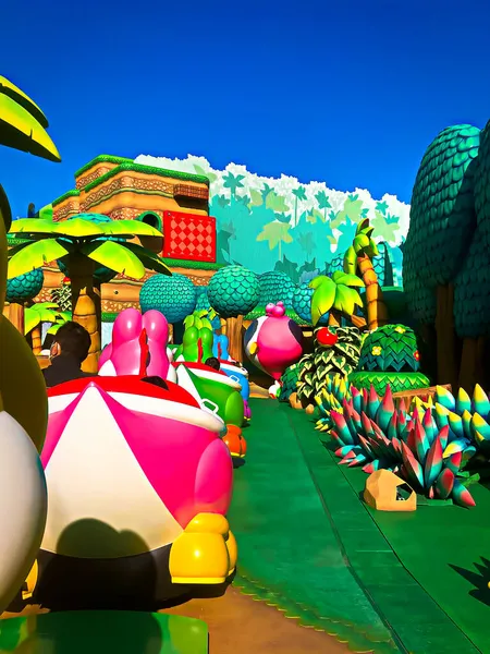 OSAKA, JAPONYA - 10 Nisan 2021: Yoshi 's Adventure' daki sahne, Super Nintendo World. Nintendo World 'de bir cazibe merkezi..