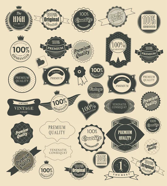 Set of retro labels. Vector illustration. — Stock Vector