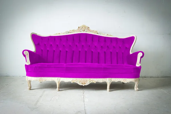 Klasyczny styl kanapa fotel sofa w pokoju vintage — Zdjęcie stockowe