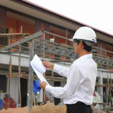 iş yerinde mühendisi