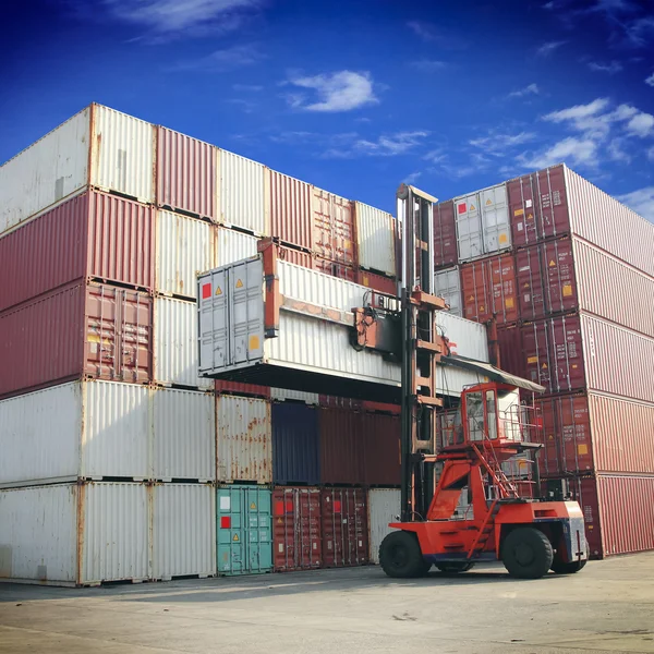 Konteyner kutu taşıma forklift