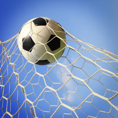 Kalede futbol topu