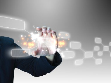 hand met touchscreen