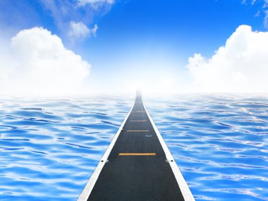 gökyüzüne doğru giden bir yol