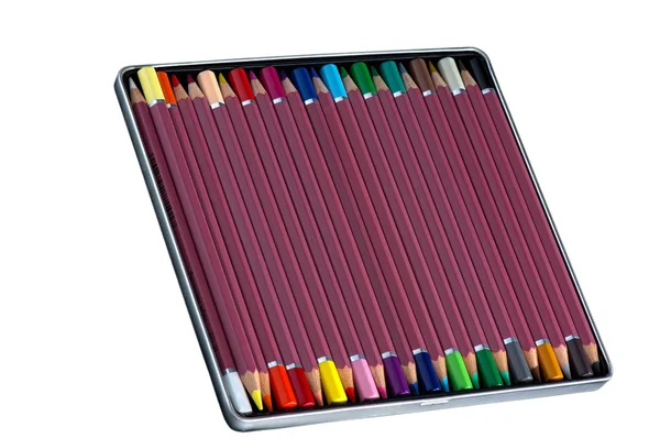 En uppsättning av ljust trä skiffer färgpennor i metall plåtask. — Stockfoto
