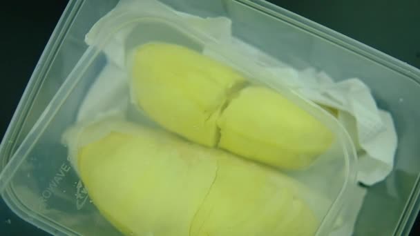 Ouvrir Couvercle Boîte Avec Durian Frais Roi Des Fruits — Video
