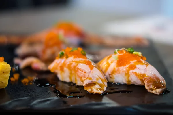 Salmão Sushi Comida Japonesa Tradicional Close — Fotografia de Stock