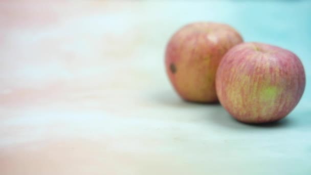 Паннінг Застрелив Свіже Червоне Яблуко Прокат Яблук — стокове відео