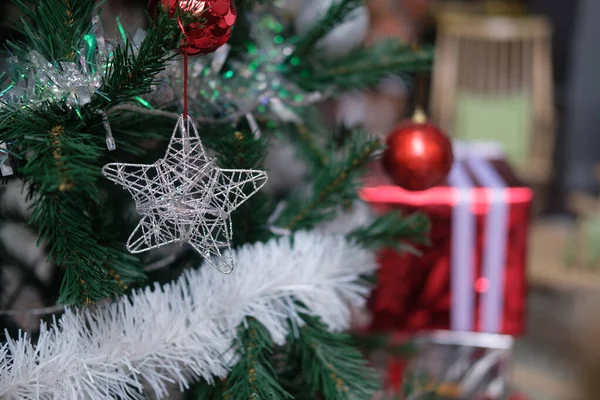 Season Greeting Theme Selective Focus Christmas Decorated White Star Hanging — Stock Photo, Image