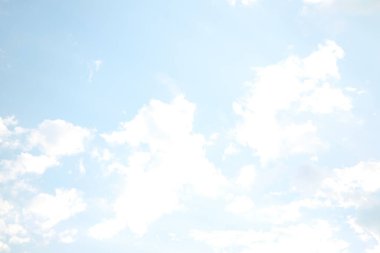 Gökyüzü mavisi arka plan. Gökyüzü bulutu temiz. Bulutlardan arkaplan.