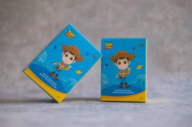 BANGKOK, THAILAND - 26 Ocak 2022: Miniso, Toy Story X MINISO 'nun yeni oyuncak koleksiyonu Miniso Tayland' da toplam 6 parça ve 1 parça nadir bulunur.