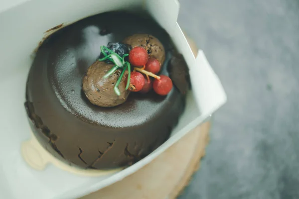 Leckerer Schokoladenkuchen Fiel Wegen Unachtsamkeit Nahaufnahme — Stockfoto