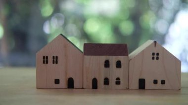 Birçok insan ahşap evi seçer. En iyisini seçme kavramı.