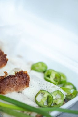 Asya taze böreklerinin seçici odak noktası. Seçici odak