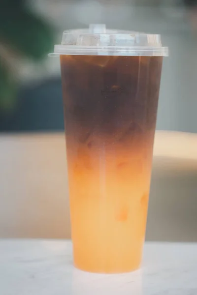 Iced American Black Kaffee Und Orangenschicht Hohem Glas — Stockfoto