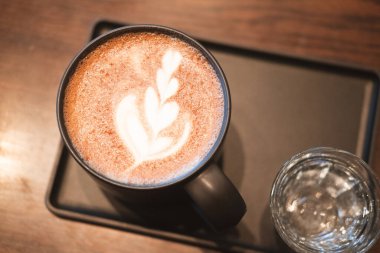 Taze aromalı kahve sanatı. Kapat.