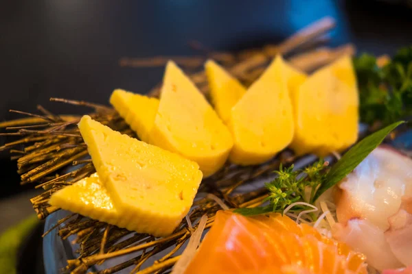 Bucăți Tamagoyaki Este Tip Omletă Japoneză Care Face Prin Rularea — Fotografie, imagine de stoc