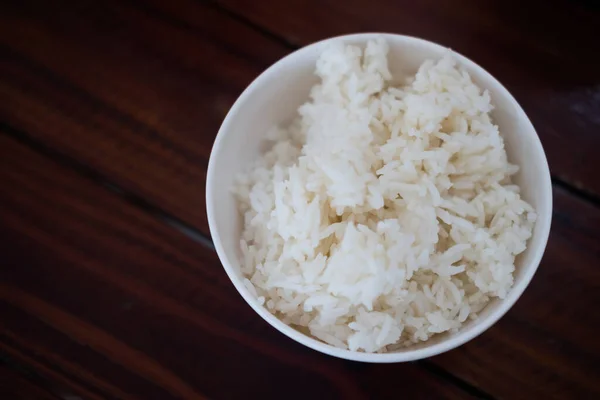 Memasak Nasi Dalam Mangkuk Atas Meja Kayu — Stok Foto