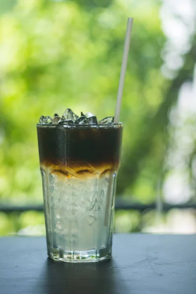 Café Americano Mezclado Con Agua Fría Vaso Transparente Puede Ver — Foto de Stock