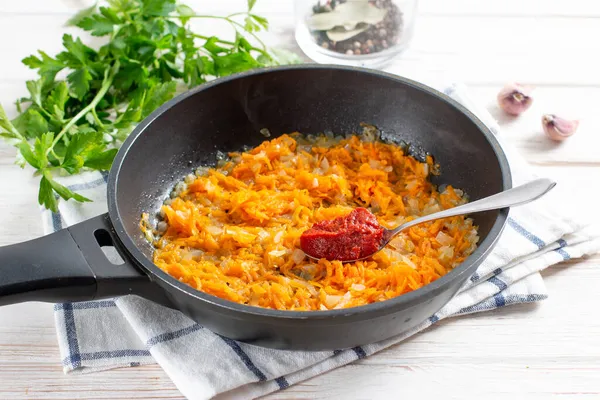 Cooking Vegetable Dressing Tomato Paste Soup Table Step Step Recipe — Stock Photo, Image