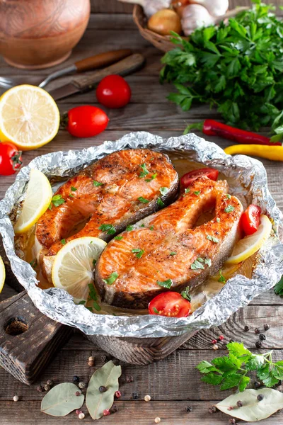 Grilled Salmon Steak Healthy Diet Food Keto Diet Mediterranean Cuisine — Stock Photo, Image