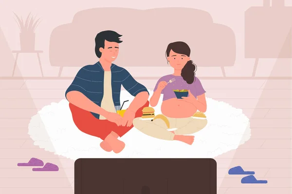 Zwangere vrouw en echtgenoot kijken tv-serie of film, paar zitten op tapijt en eten — Stockvector