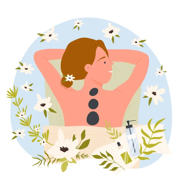 Щаслива дівчина лежить на краси спа лікування і масаж серед білих квітів і рослин — стоковий вектор