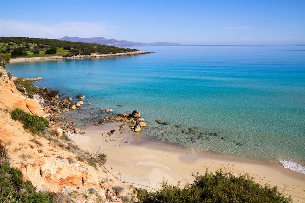 Beautiful idyllic turquoise waters shoreline — Stock Photo, Image